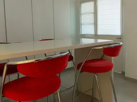 Departamento en Alquiler con 2 cocheras