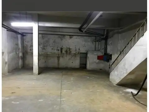 VTA O ALQUILER - LOC Y 5 pltas 8 bños, sótano asc gde y tza