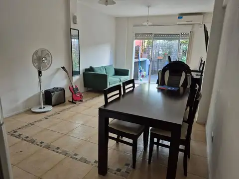 Depto Tipo Casa en Venta en Saavedra, USD 125.000
