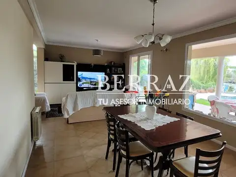 Casa 6 ambientes con 4 baños