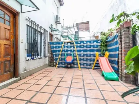 PH 3 AMBIENTES CON PATIO Y BALCON - PARQUE PATRICIOS