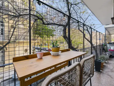 Departamento 4 ambientes - Balcón corrido - Recoleta