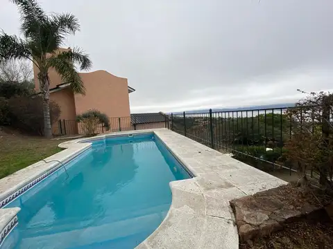 VENTA CASA 2 DORM VILLA DEL LAGO CARLOS PAZ PILETA