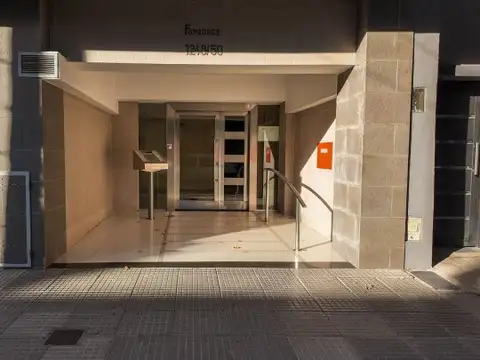 Excelente semipiso 3 ambientes con cochera