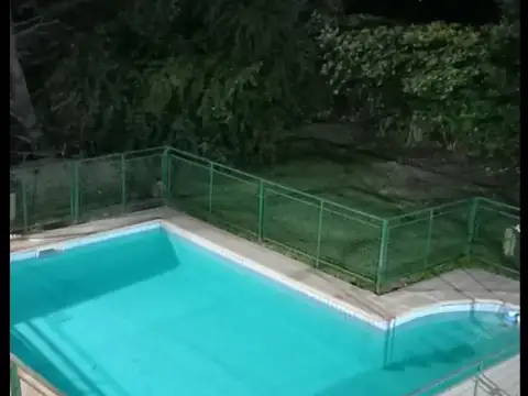 Casa 5 ambientes con 4 baños