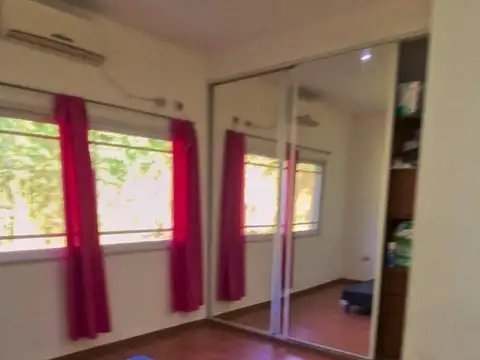 Linda casa quinta en barrio Chacras de Tomás Jofre 