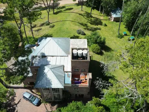 Casa en Alquiler en Carilo, USD 10.000