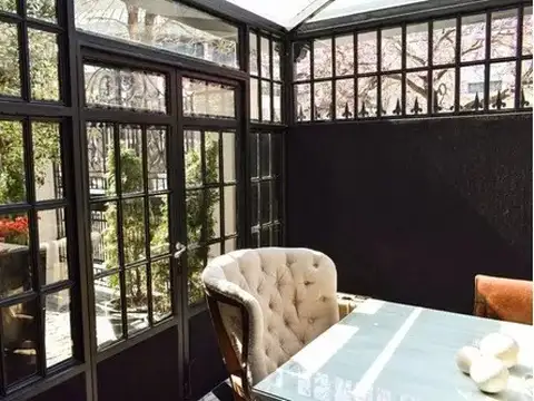 Casa 10 ambientes con 9 baños