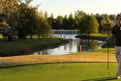 Actividades deportivas futbol, golf, tenis en el Country Club, Haras del Sur lll