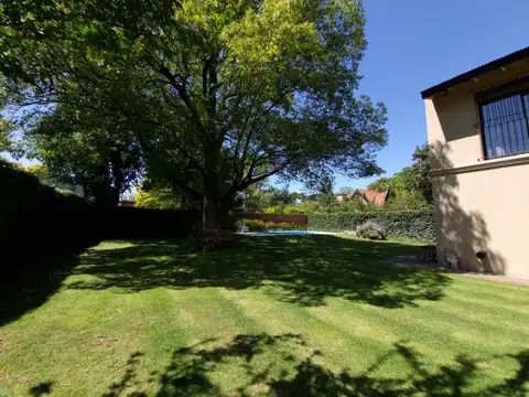 Casa en Venta en Don Torcuato, USD 275.000