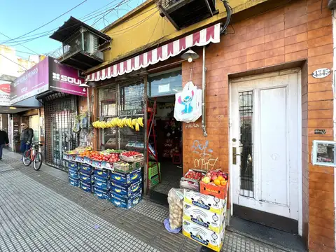 PH y dos locales en venta en Munro