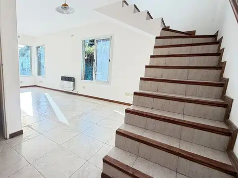 Depto Tipo Casa en Venta 20 años