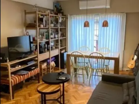 VENTA 3 AMBIENTES AMOBLADO CON PATIO Y BALCON EN MONSERRAT