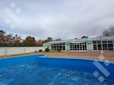 Casa 5 ambientes con 1 baño