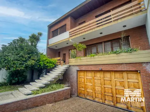 Importante Chalet de 8 amb en Olivos