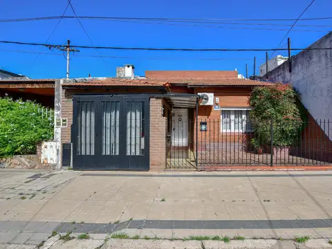 VENTA Casa 5 entre 528 bis y 529 Tolosa