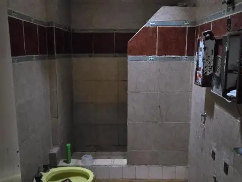Casa en Venta en Isidro Casanova, USD 55.000