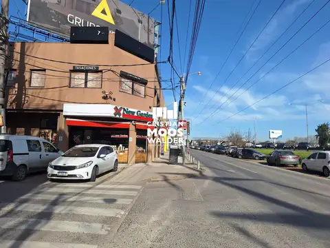 Colectora Este Esquina Patricios