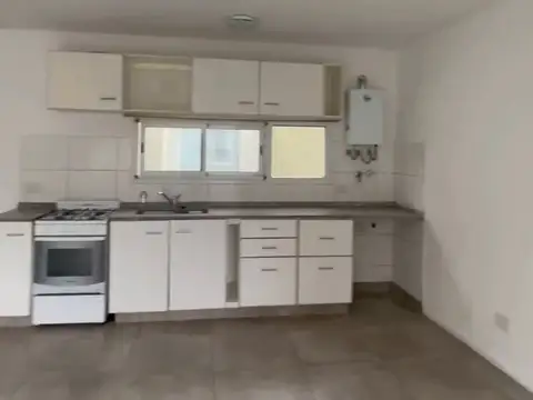 Alquiler de Depto. en excelente ubicación y muy buen estado en San Fernando