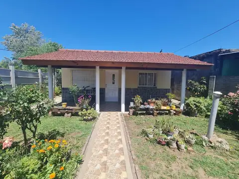 Casa 3 ambientes con 1 baño
