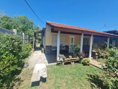 Casa en Venta con 1 cochera