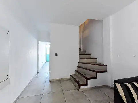 CASA RAMOS MEJIA VENTA 3 DOR, APTO CREDITO, PATIO