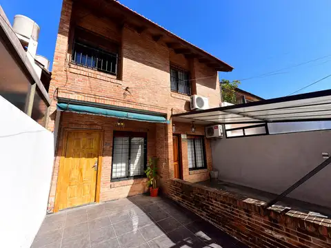 CASA RAMOS MEJIA VENTA 3 DOR, APTO CREDITO, PATIO