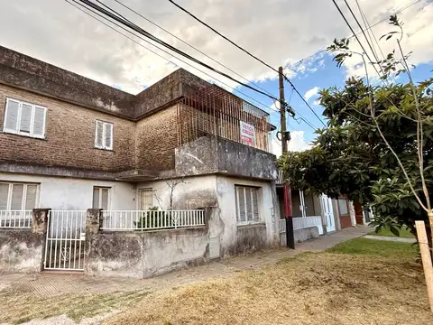 Casa en Venta, esquina a reciclar, Barrio Matheu, Zona Sur, Rosario.