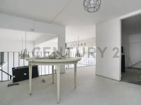 LOCAL EN VENTA CON DOBLE SALIDA - CITY BELL