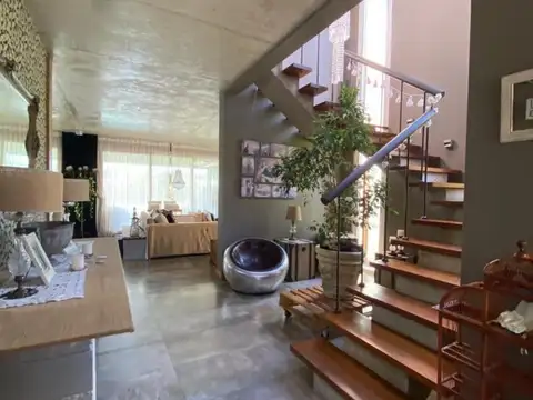 Casa en Alquiler de 4 dormitorios