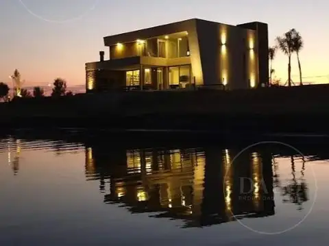 Casa 4 ambientes en Venta en Puertos, Muelles