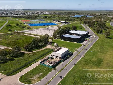 Terreno en Venta en Guillermo E Hudson, USD 400.000