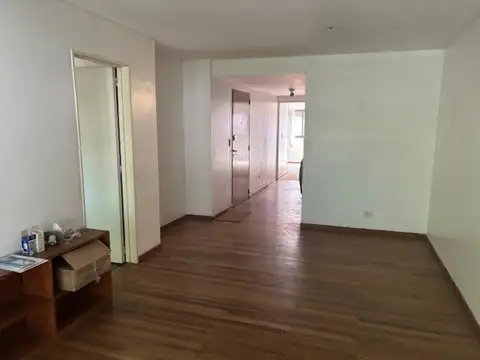 Garibaldi 300, Piso 2