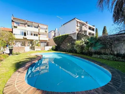 Departamento 2 ambientes con cochera en venta en Martinez