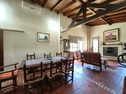 Venta Casa quinta con pileta y parq arbolado 5000m