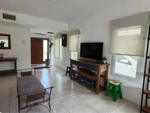 Casa en Venta en La Cañada - Los Arces, USD 190.000