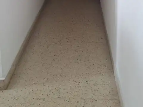 RIZZUTTO 600, Piso 9
