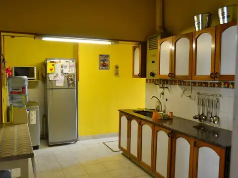 Casa 5 ambientes con 1 baño