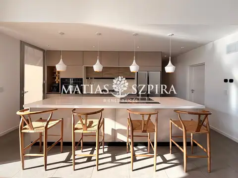 Casa 4 ambientes en venta Barrio Privado Astorga
