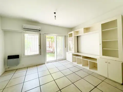 Depto Tipo Casa en Alquiler de 3 ambientes