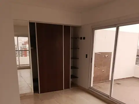 2 AMBIENTES AL FRENTE CON BALCON ATERRAZADO
