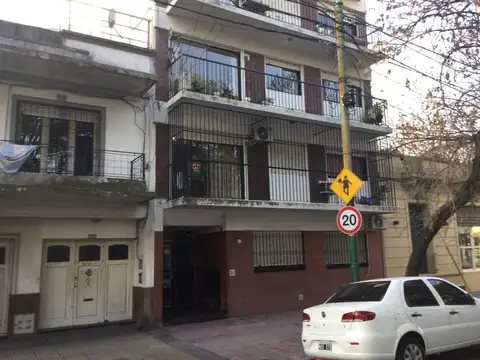 DEPARTAMENTO DE 1 AMBIENTE ESCUCHO OFERTAS 