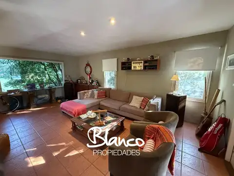 Casa 5 ambientes con 3 baños