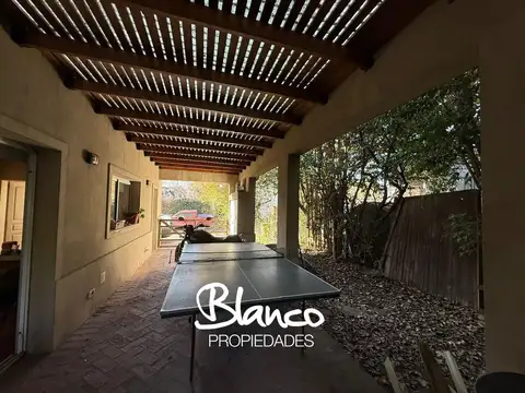 Casa en Alquiler en Saint Matthews, USD 1.800