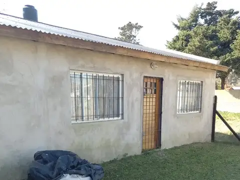 Casa 3 ambientes con 1 baño
