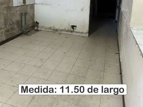 Local en Alquiler en Flores, $ 2.000.000