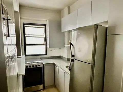 Depto. 2 Amb. (Interno / Lateral) a 3/c de Av. Santa Fe