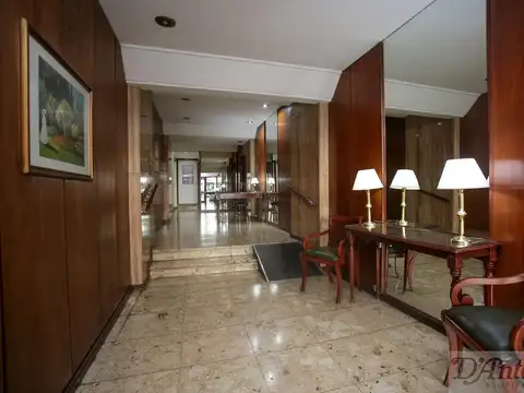 Amplio 2 Ambientes con Cocina Independiente y Comedor Diario