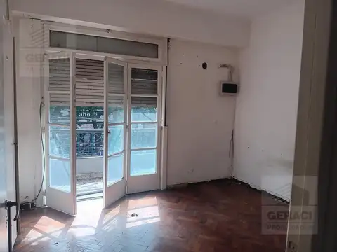 Oficina en Alquiler 50 años