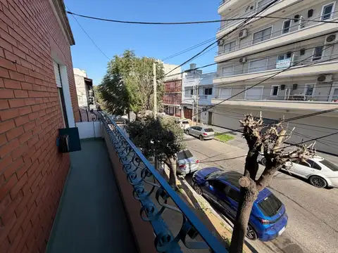 Venta PH de 3 ambientes con terraza en Villa Dominico
